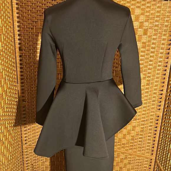 Dress - Picture 4 of 7